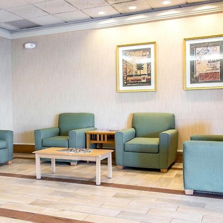 Quality Inn Виндзор Локс Экстерьер фото