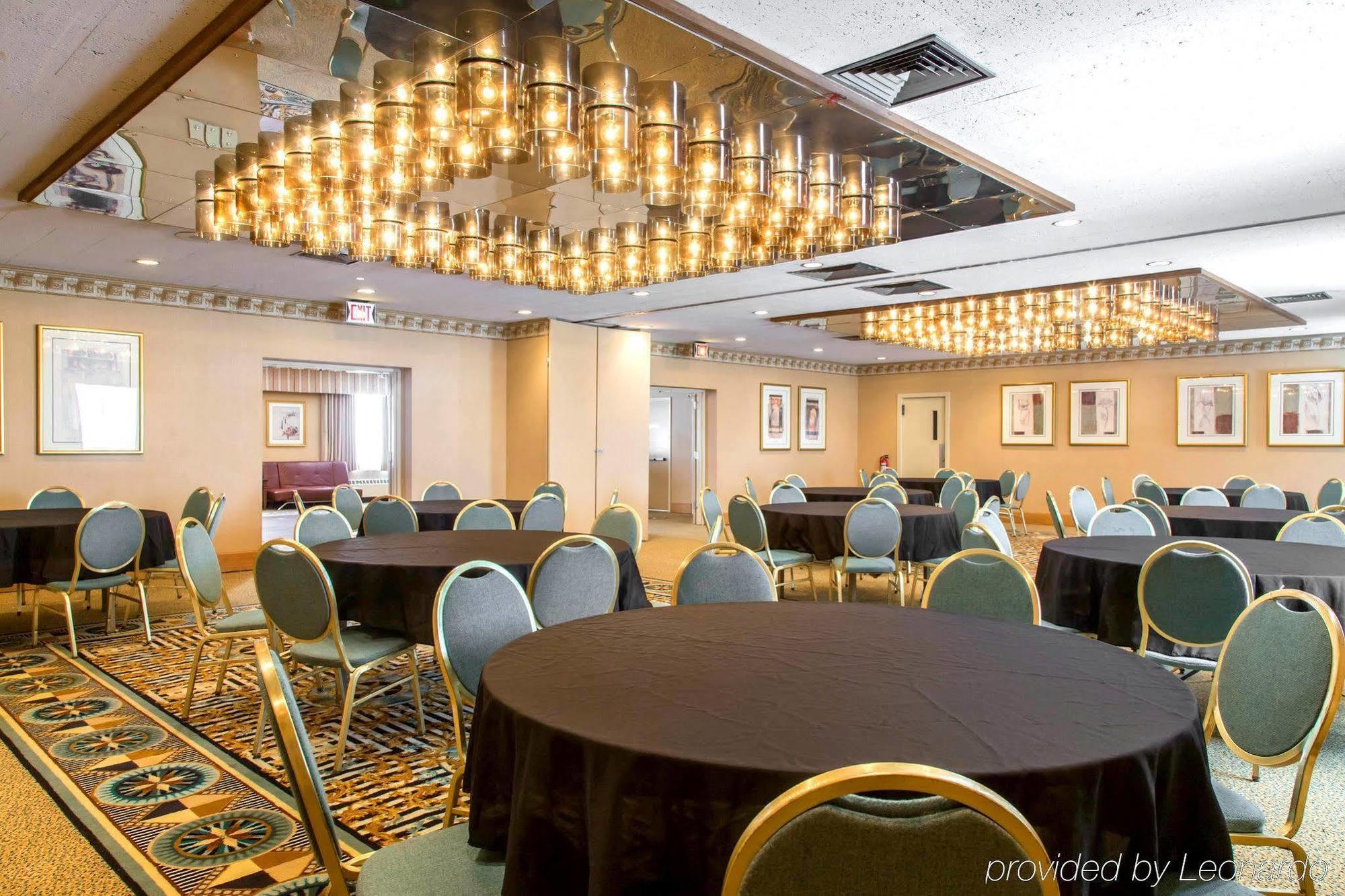Quality Inn Виндзор Локс Экстерьер фото